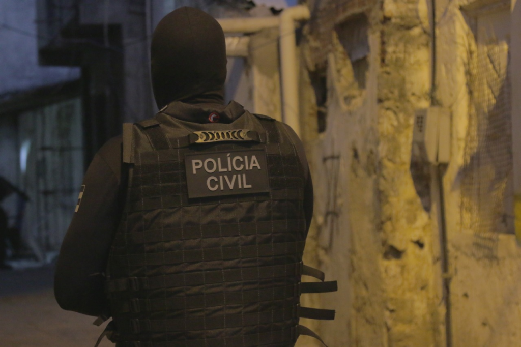 Pai é preso suspeito de abuso sexual contra a própria filha