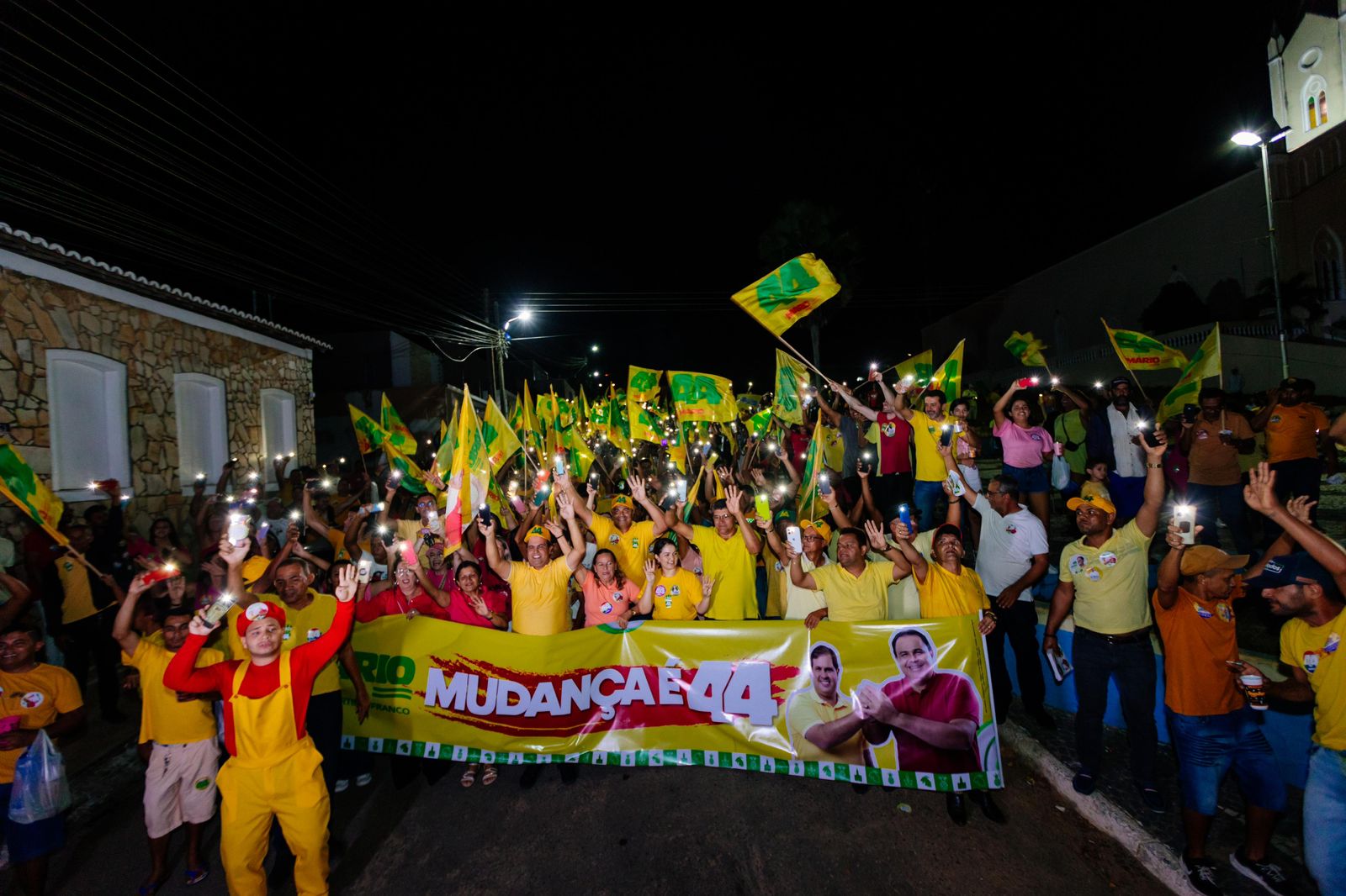 Piseiro da Vitória do 44 mobiliza multidão em Riachão do Dantas