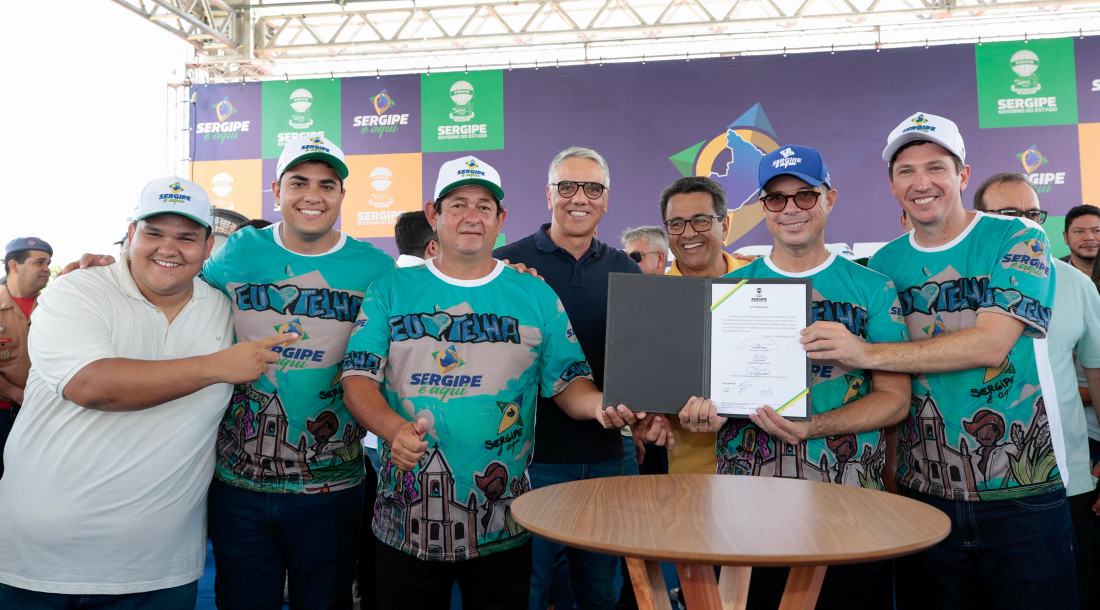 Governador autoriza 10 mil m² de pavimentação em Telha durante o ‘Sergipe é aqui’