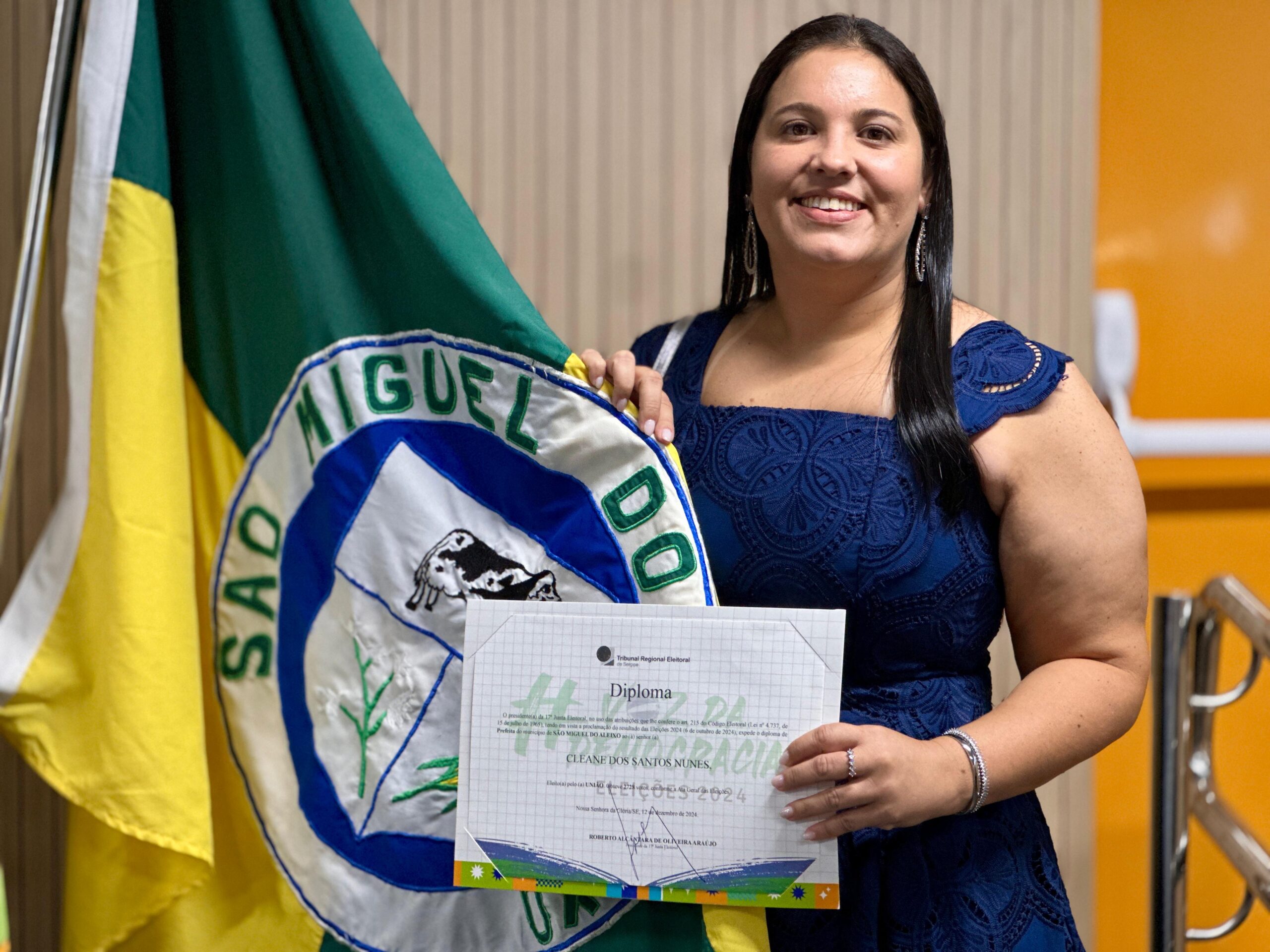 Cleane e Rogério são diplomados como prefeita e vice de São Miguel do Aleixo