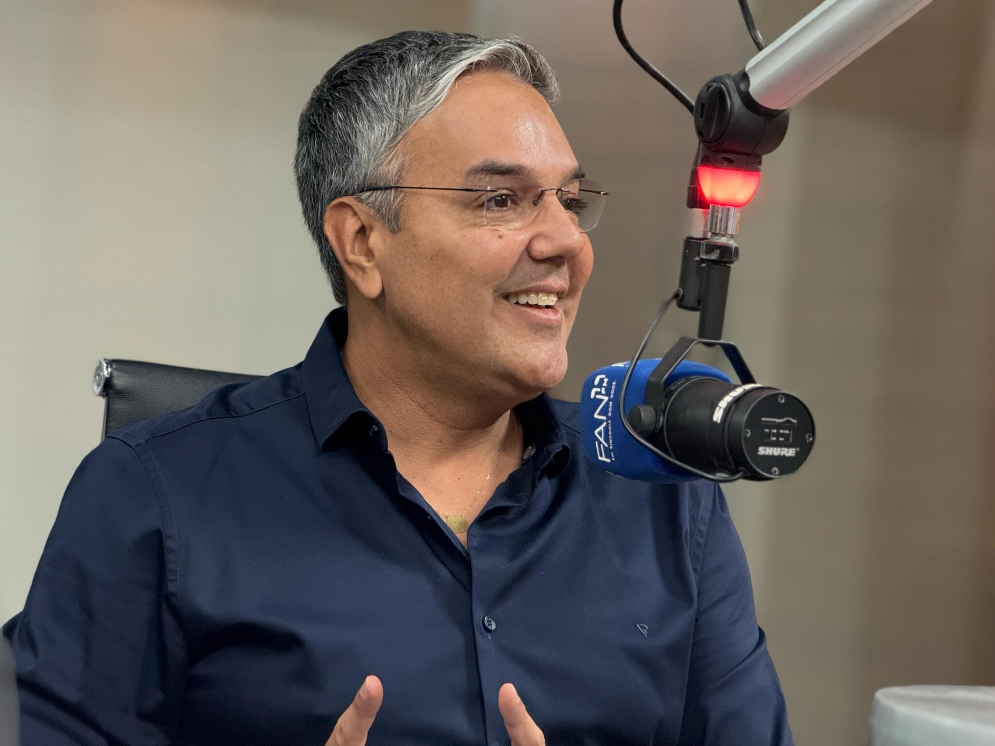 Prefeito Sérgio Reis revela que salários dos servidores começam a ser pagos nesta terça