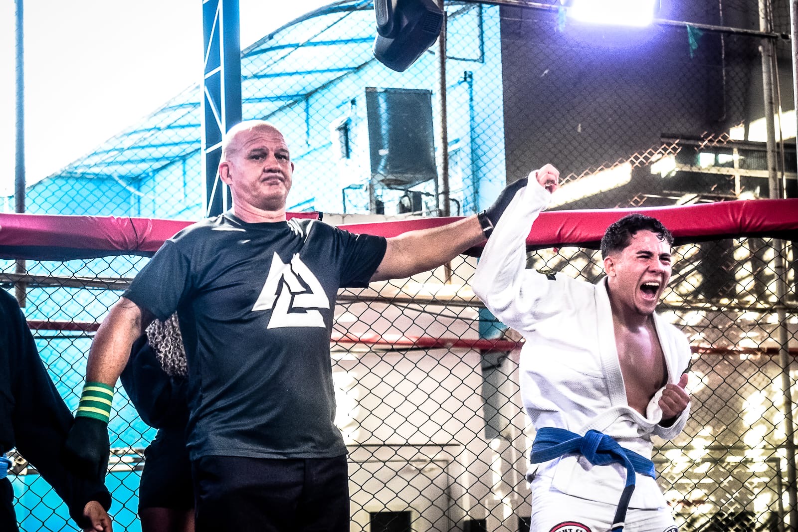 Lagartense Enzo Rabelo conquista o título de campeão no Valhalla Extreme Challenge