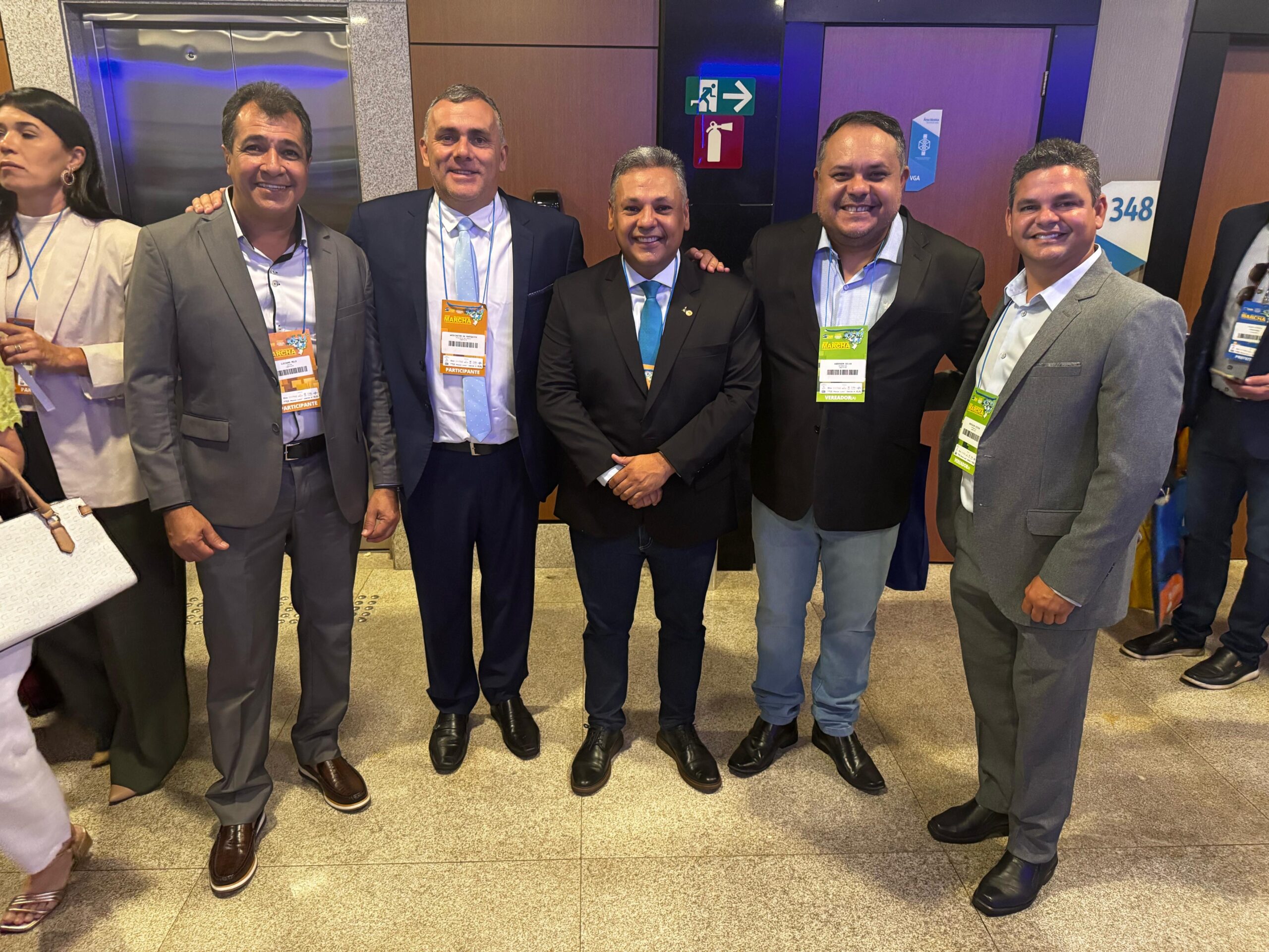 Deputado Ibrain de Valmir participa da Marcha dos Prefeitos