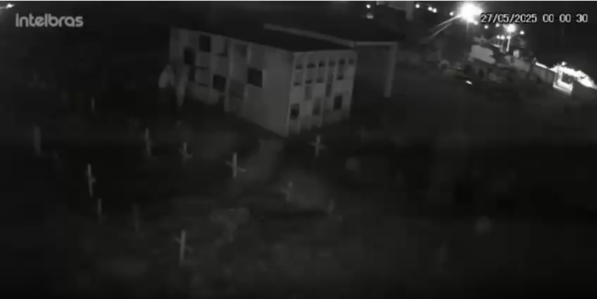 Vândalos invadem cemitério Nossa Senhora da Piedade e violam túmulo em Lagarto