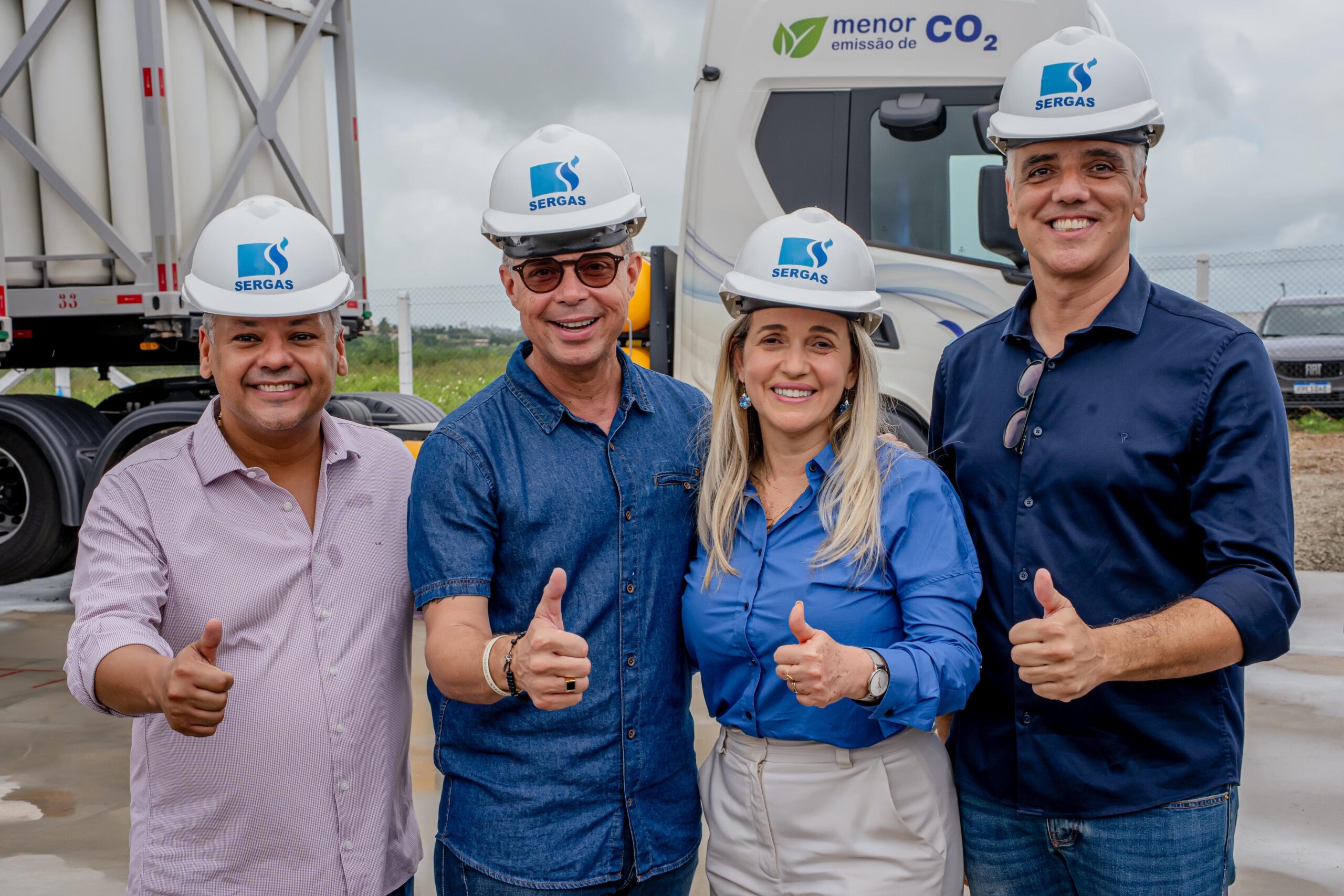 Prefeita em exercício Suely Menezes participa de momento histórico com o início das operações do gás natural em Lagarto