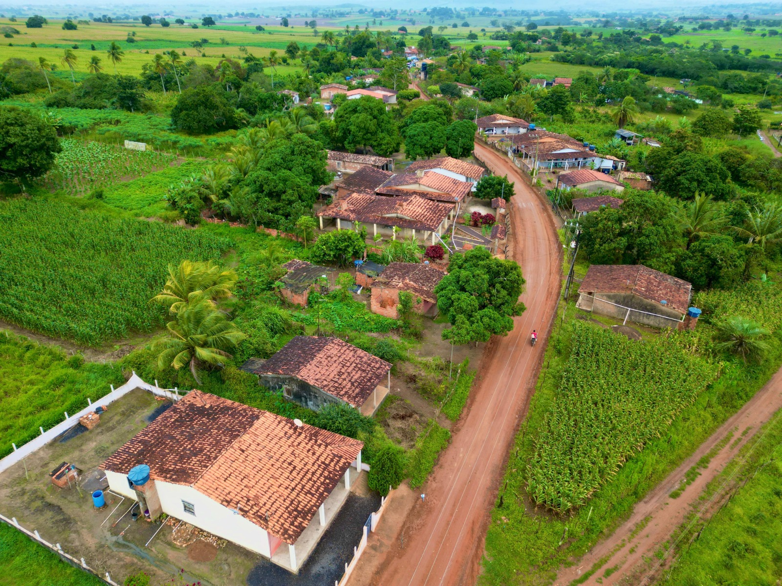 Prefeitura de Lagarto autoriza pavimentação no povoado Piabas e no bairro Catita