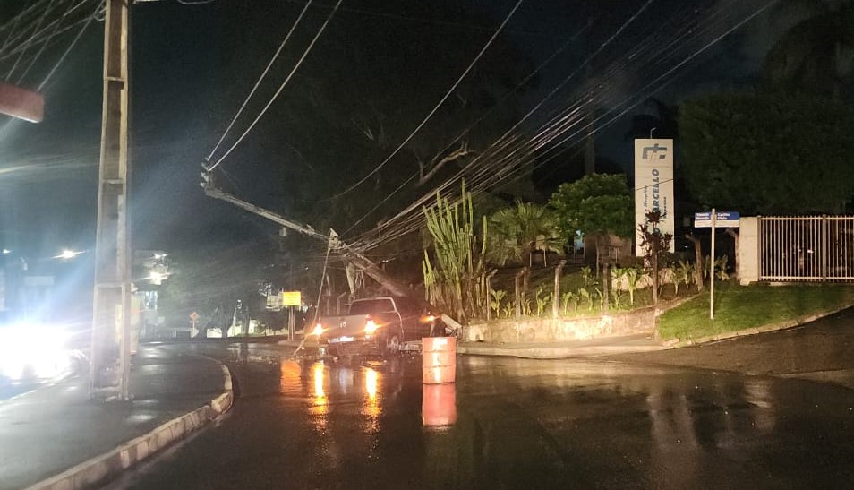 159 ocorrências de colisão em poste são registradas este ano em SE