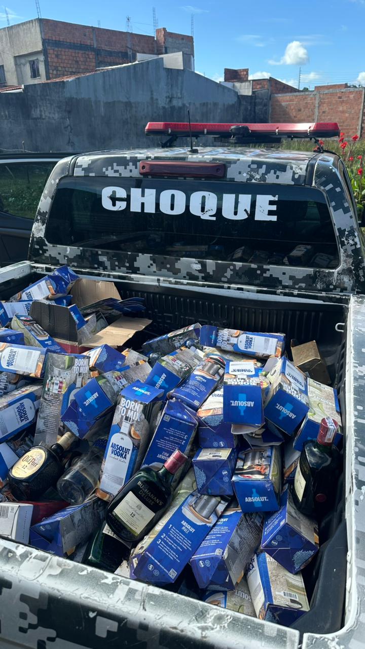 124 garrafas de bebidas suspeitas de adulteração são apreendidas em Nossa Senhora do Socorro