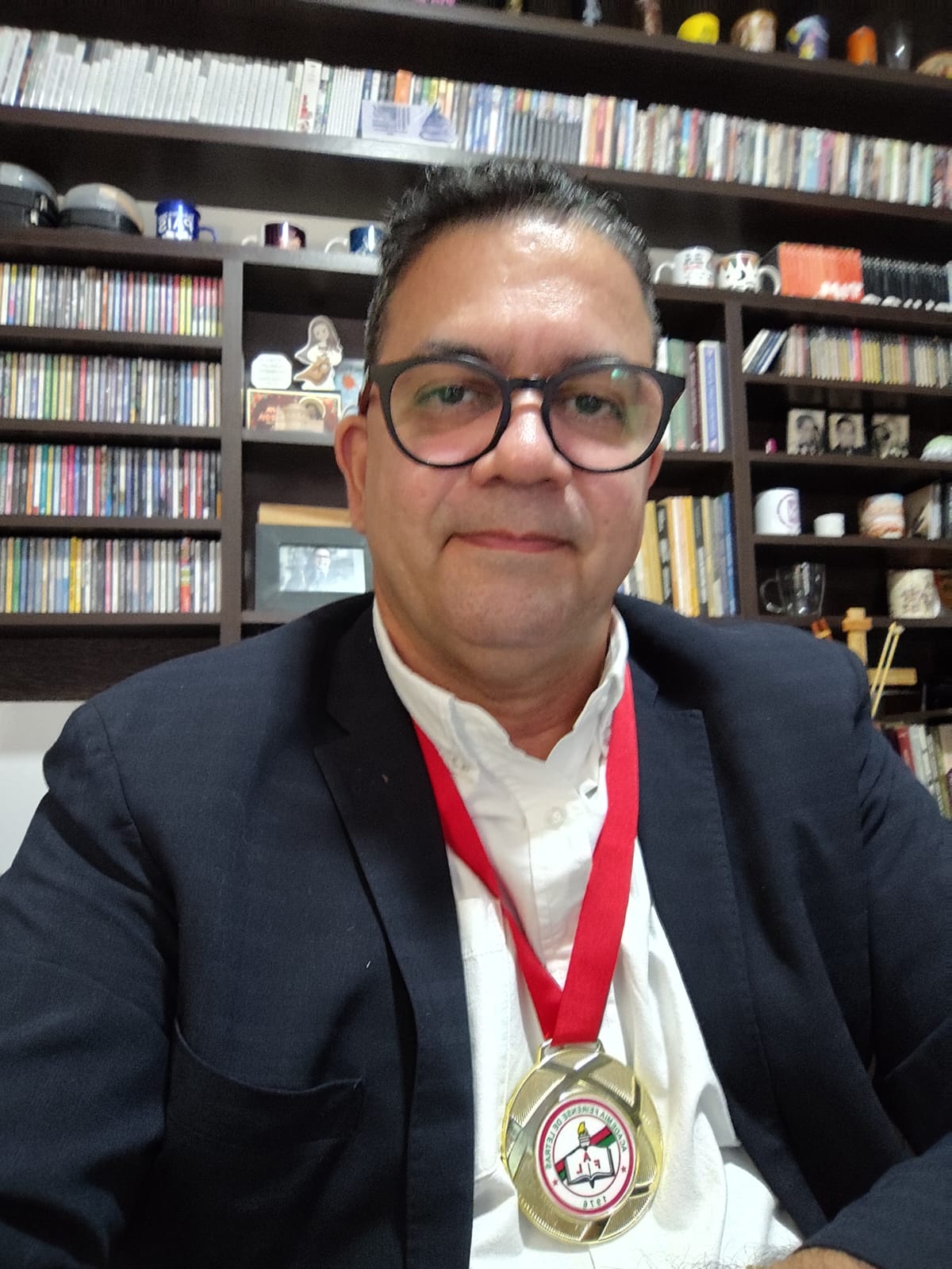 Prof. Dr. Claudefranklin Monteiro toma posse na Academia Feirense de Letras