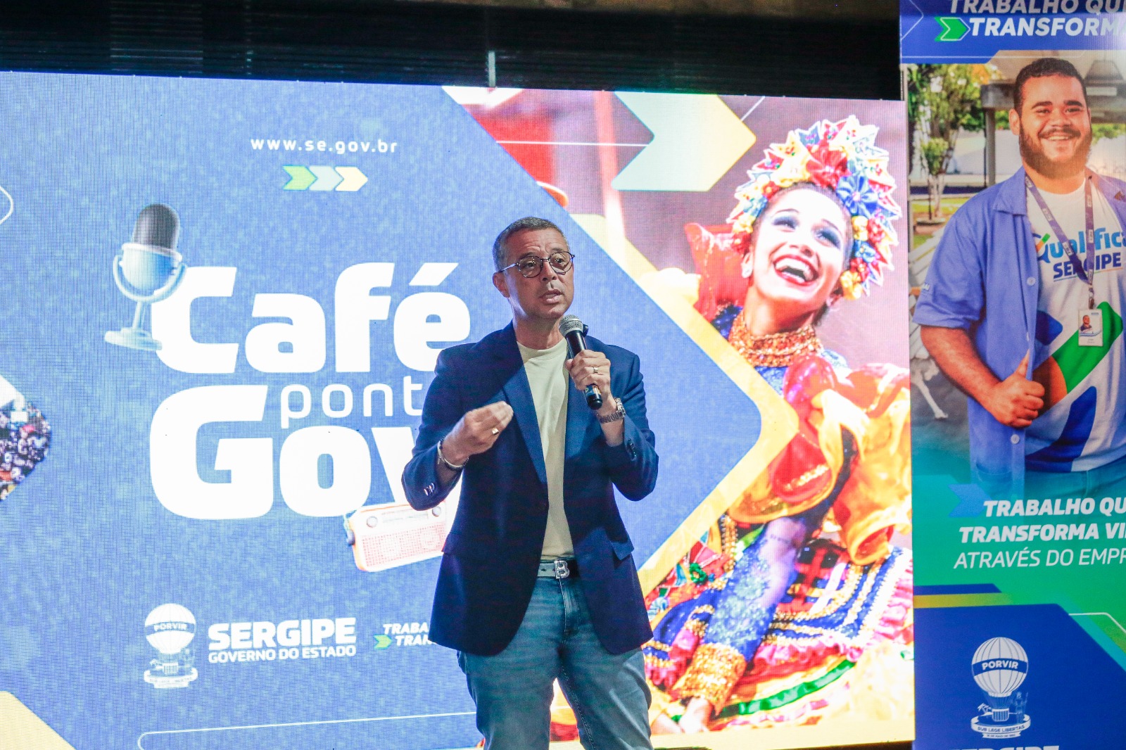 Número de sergipanos com carteira assinada supera beneficiários do Bolsa Família