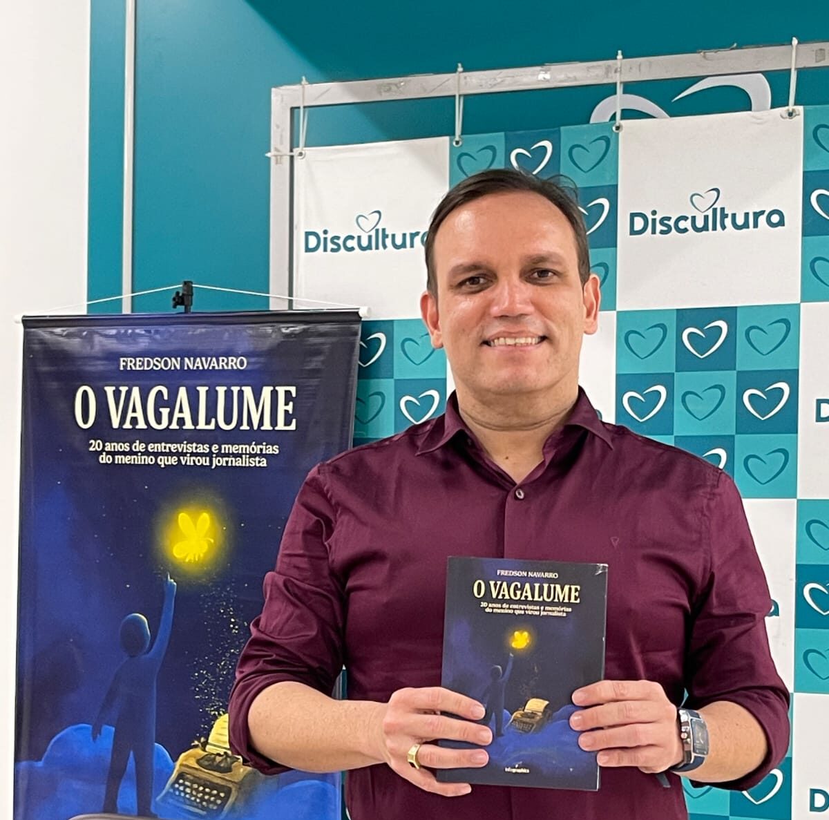 Jornalista e escritor Fredson Navarro lança livro ‘O Vagalume’ em Itaberaba