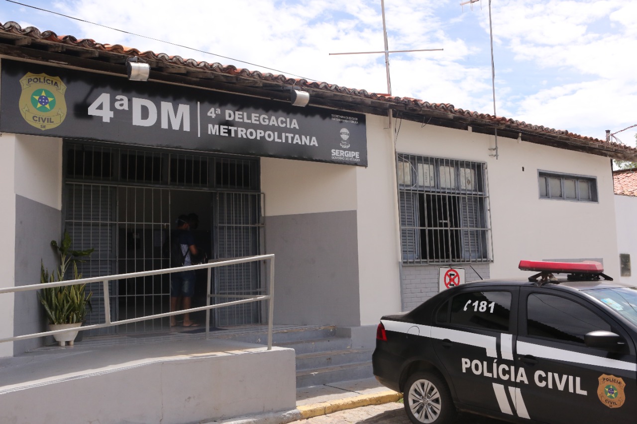 Jovem de 21 anos é indiciado após uso IA para criar e divulgar pornografia falsa