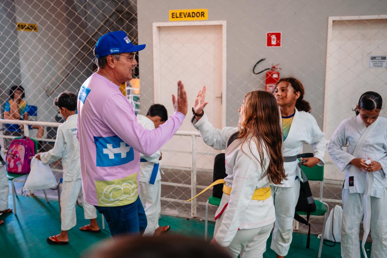 Prefeito de Lagarto visita CIE Áthila Paixão e destaca resultados históricos do esporte no município