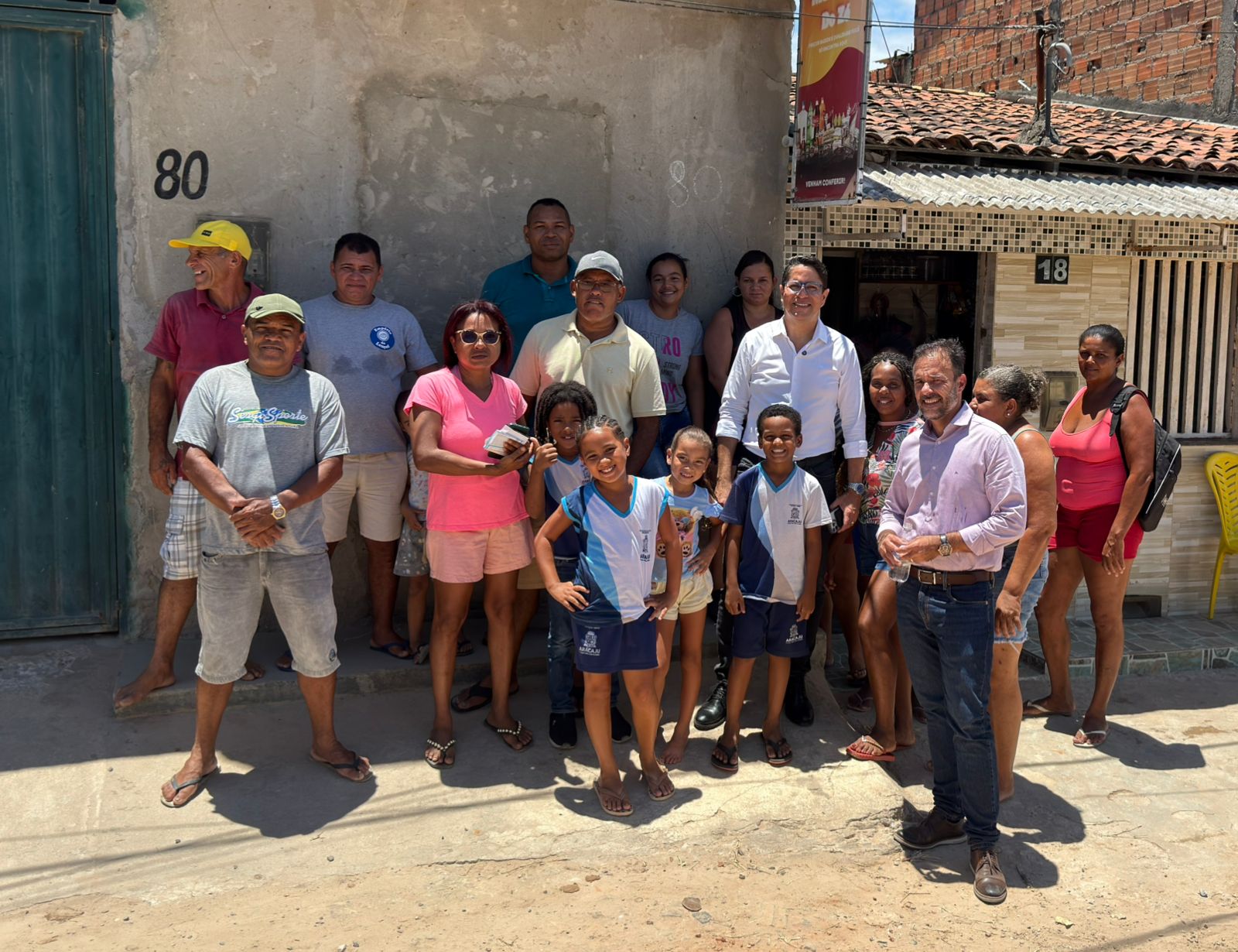 Ricardo Marques vai ao Lamarão ouvir moradores sobre falta de água no bairro