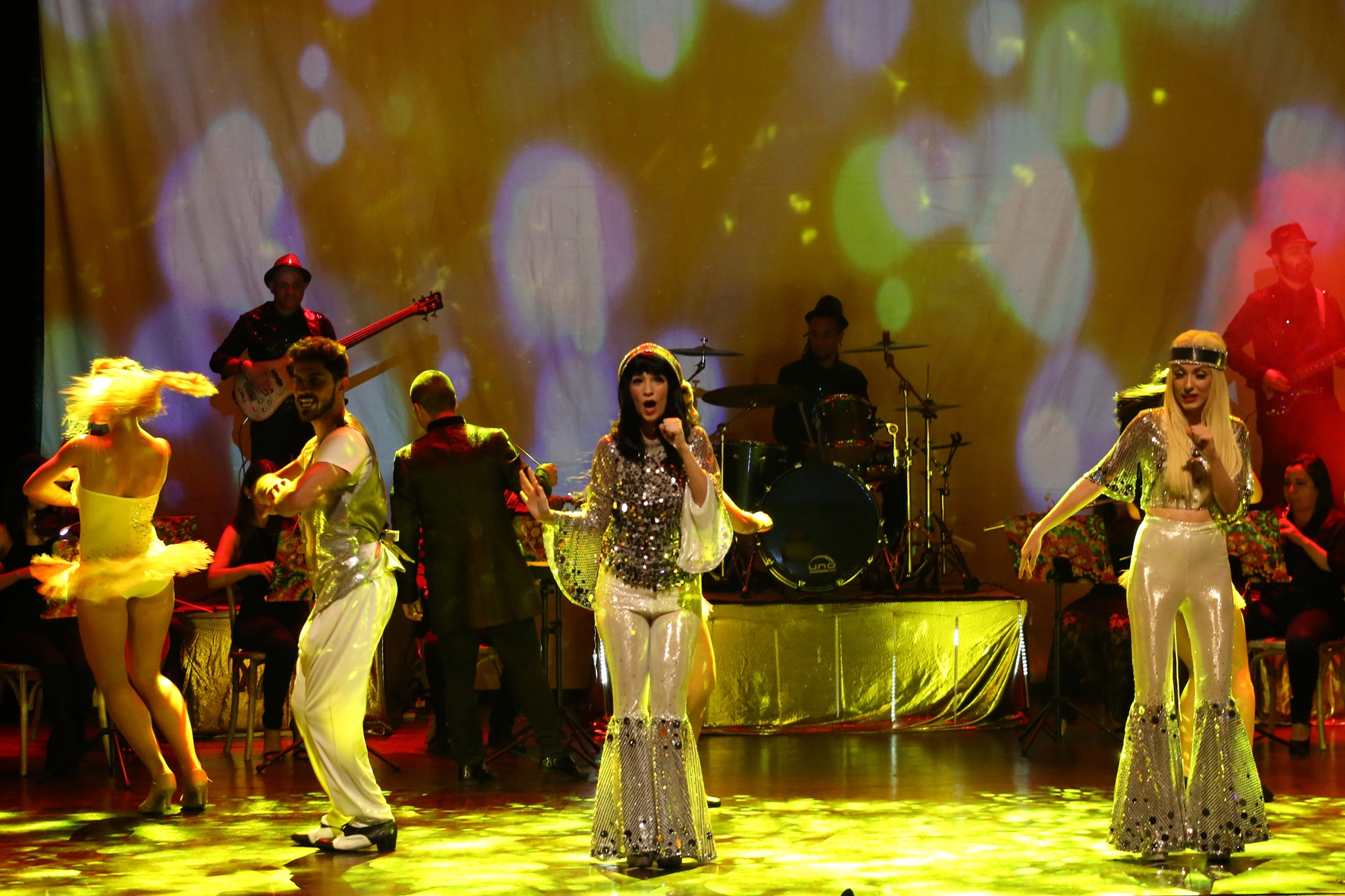 Teatro Tobias Barreto recebe o Abba Experience In Concert no dia 14 de março