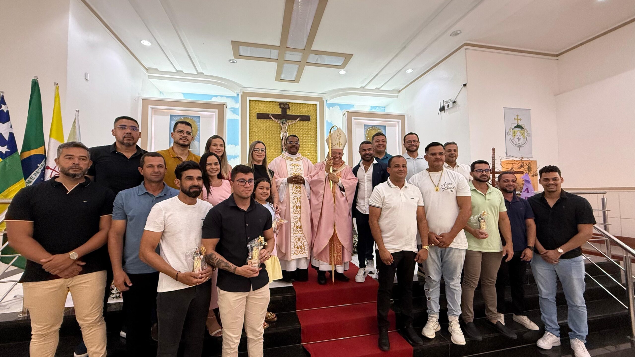 ao-lado-do-prefeito-e-vereadores-deputado-ibrain-de-valmir-participa-da-celebracao-pelos-20-anos-da-paroquia-sao-domingos-de-gusmao-em-sao-domingos