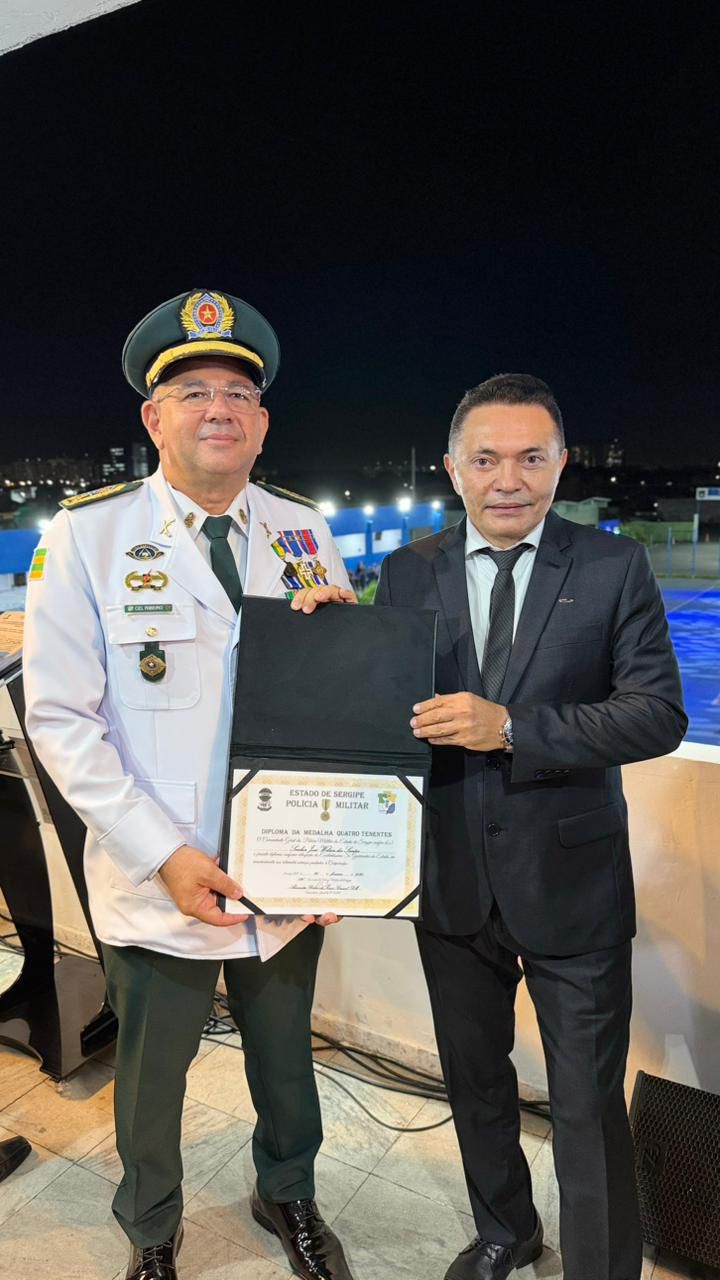 ceo-do-vidam-jose-wilson-recebe-medalha-quatro-tenentes-durante-comemoracao-dos-191-anos-da-policia-militar-de-sergipe