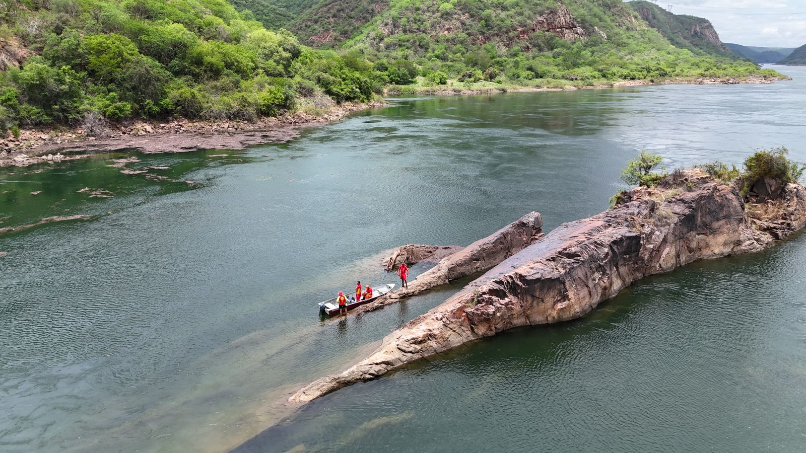 Corpo de homem desaparecido é localizado após dias de buscas na divisa entre Sergipe e Alagoas