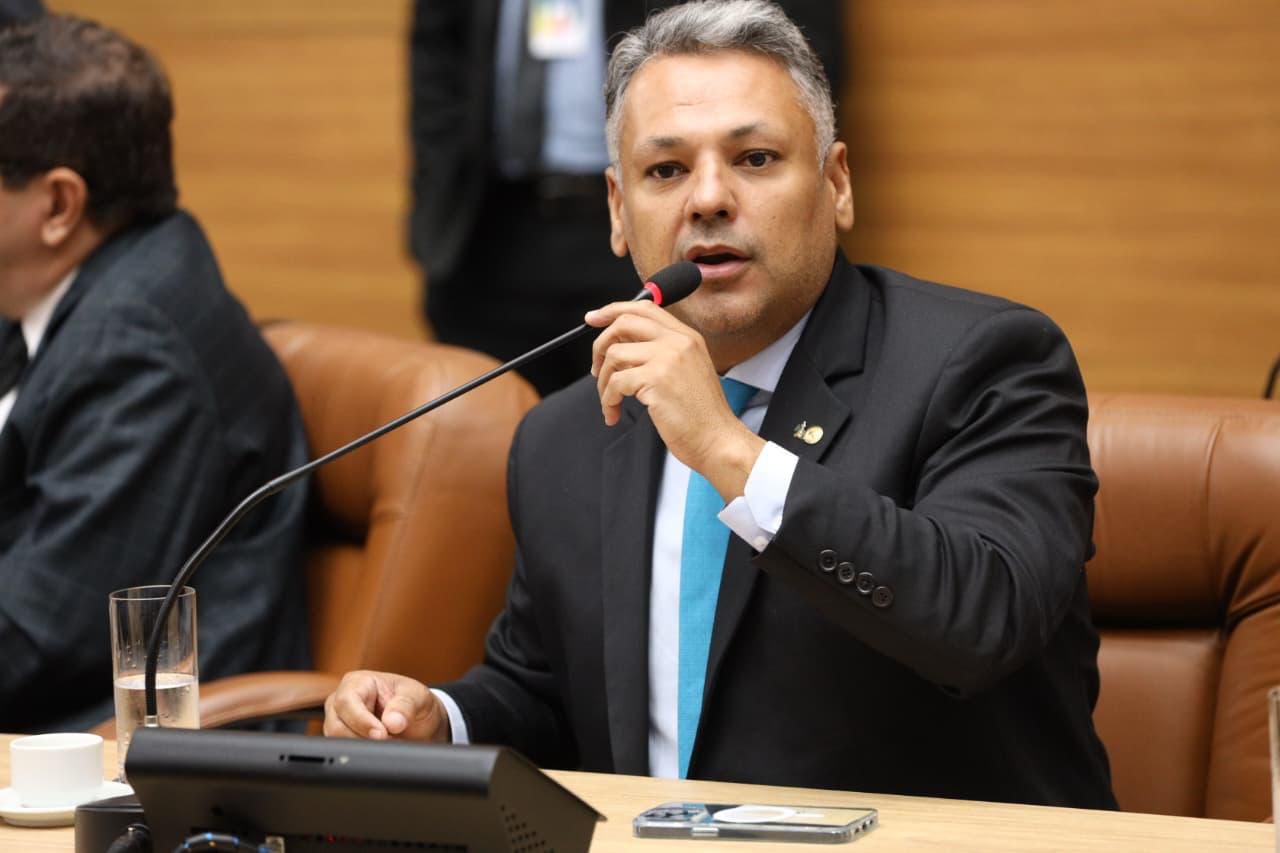 Ibrain de Valmir defende preservação de igreja histórica na Praia do Saco e critica proposta de remoção