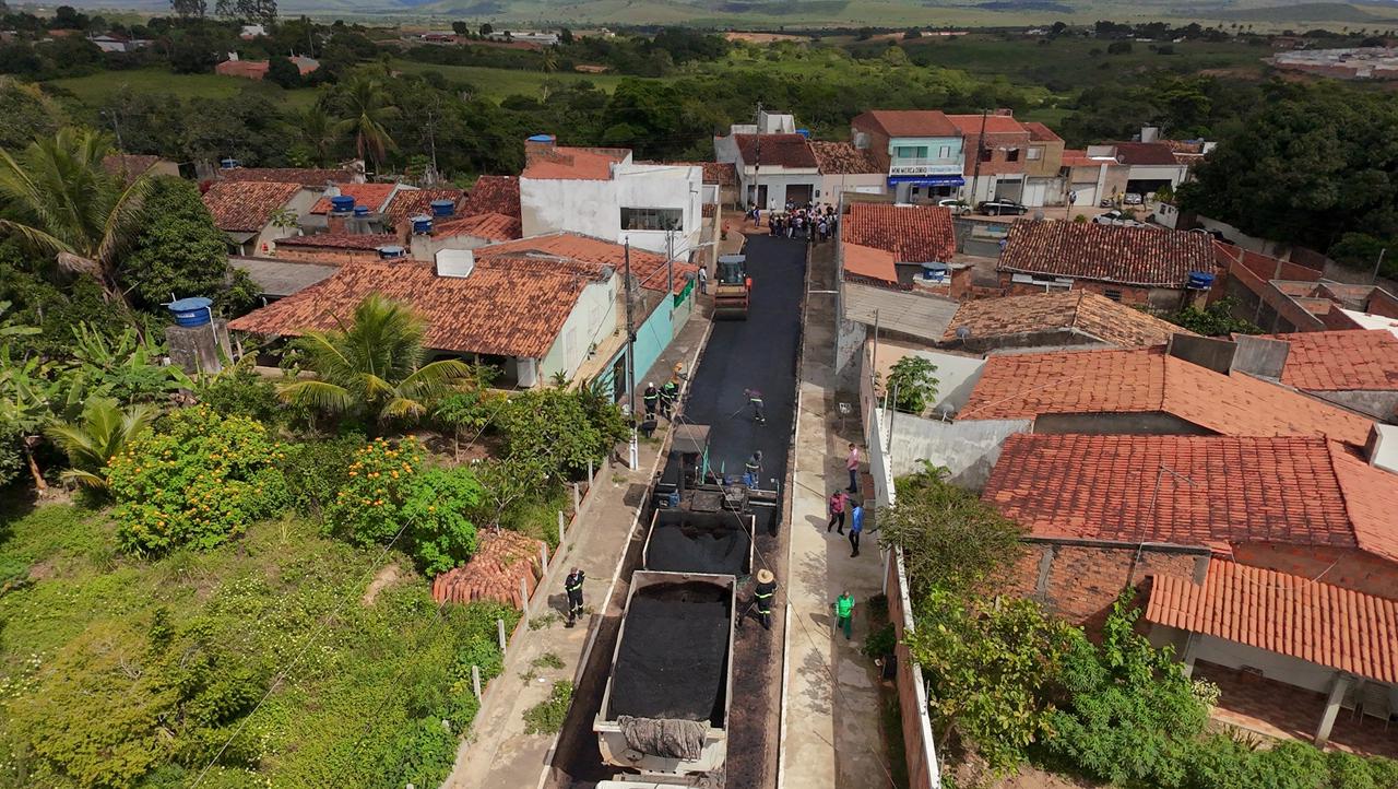 prefeitura-de-lagarto-inicia-pavimentacao-asfaltica-no-alto-da-boa-vista