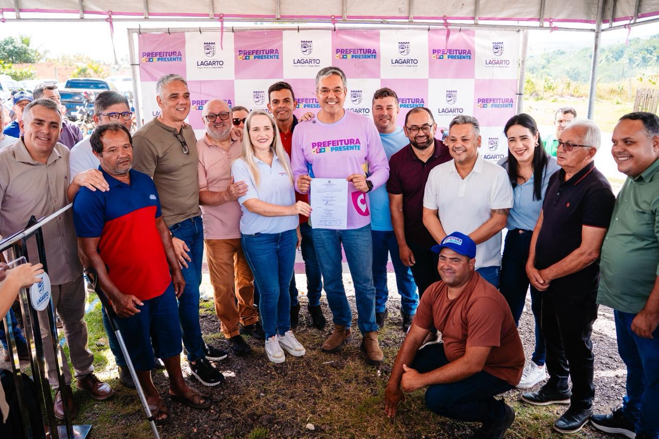 Prefeito Sérgio Reis autoriza obra de pavimentação no povoado Barro Vermelho, em Lagarto