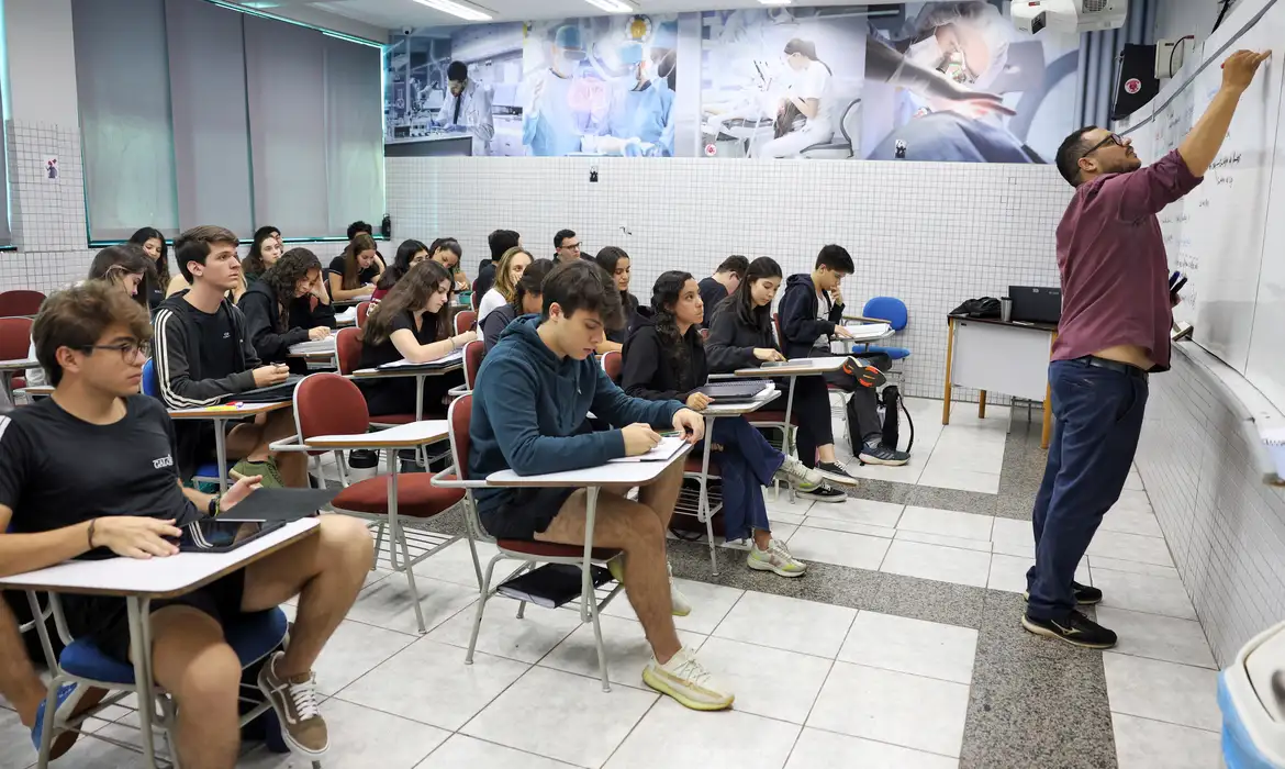 fies-2026-pre-selecionados-devem-validar-informacoes-ate-segunda
