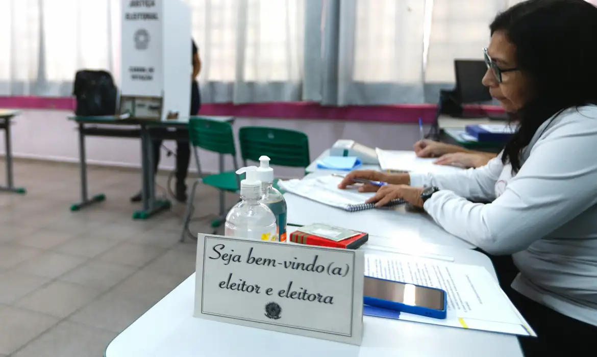 eleicoes-2026-eleitor-pode-se-inscrever-para-ser-mesario-voluntario