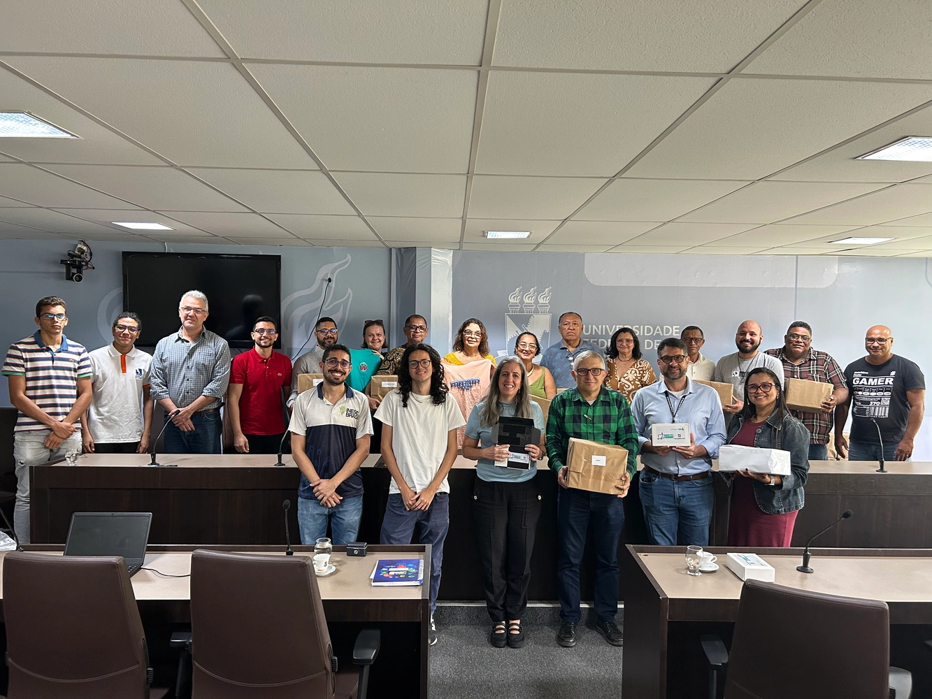 ufs-transforma-tvs-box-em-mini-computadores-para-projetos-sociais-e-educativos
