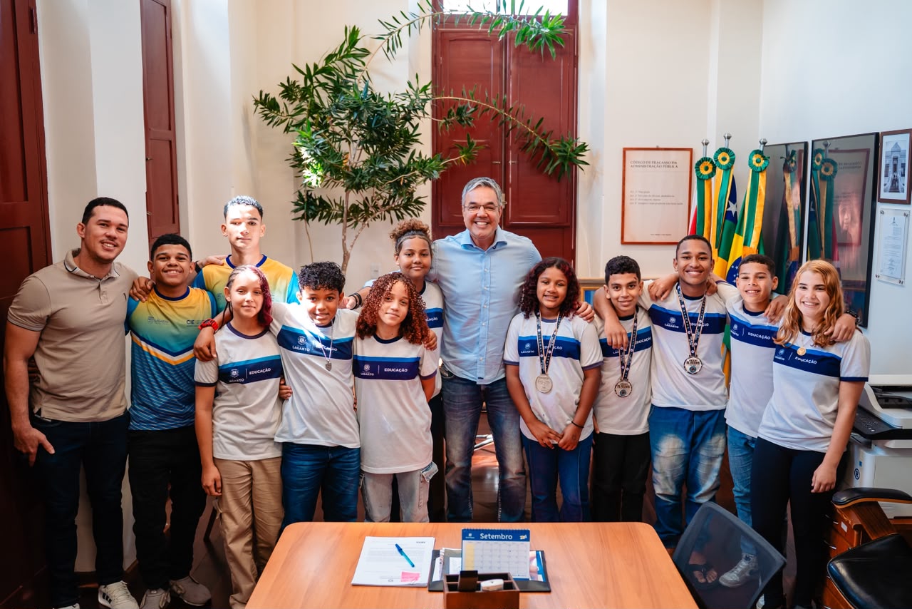 prefeito-de-lagarto-recepciona-judocas-do-cie-apos-conquista-de-quatro-medalhas-no-circuito-nordeste