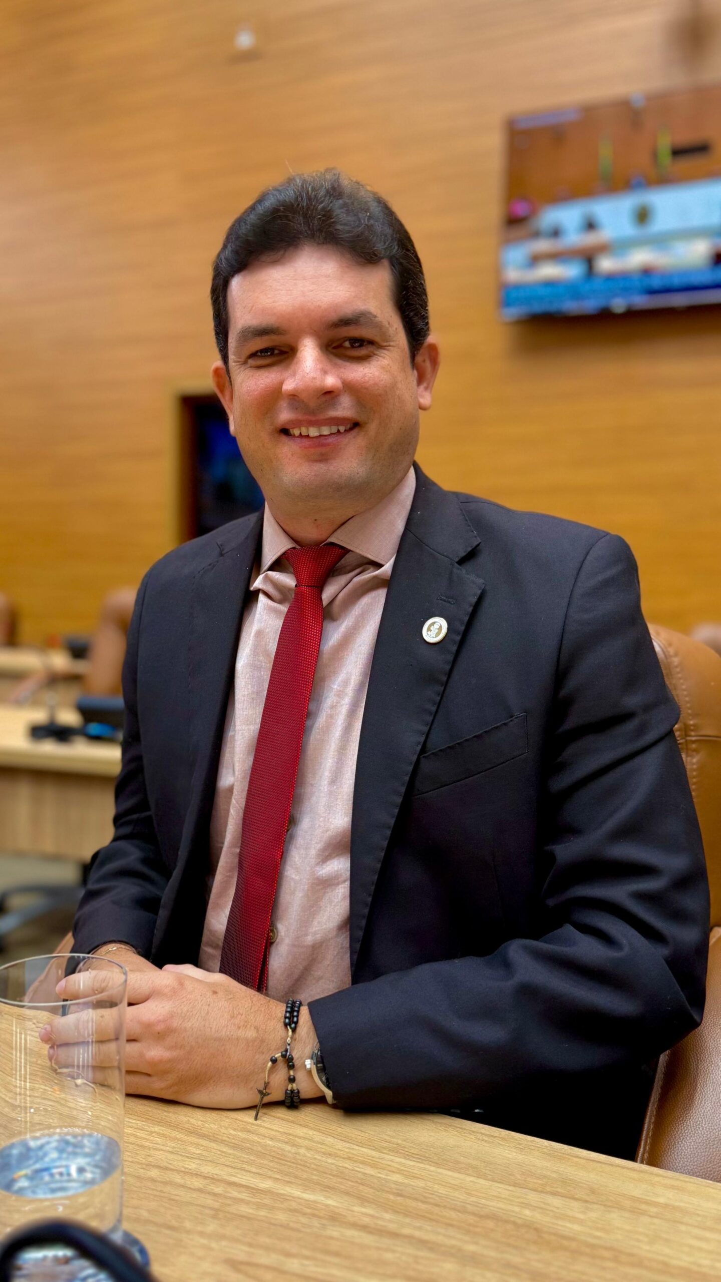 paulo-junior-destaca-acoes-em-defesa-dos-estudantes-no-dia-do-estudante