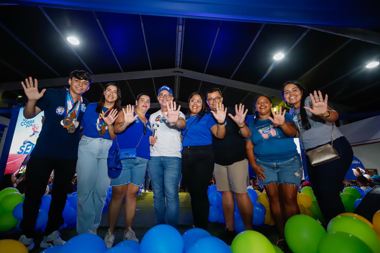 programas-nota-10-e-sergipe-no-mundo-do-governador-fabio-transformam-vidas-de-estudantes-sergipanos