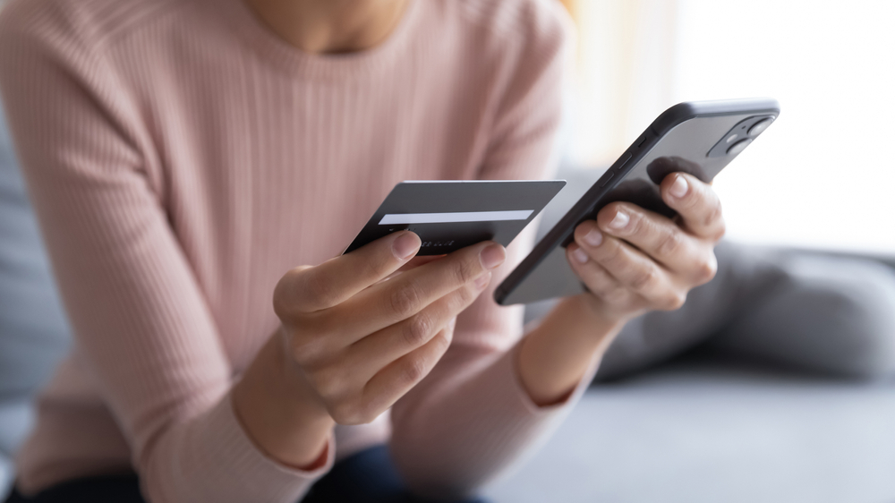 Brasil conviveu com mais de 34 bilhões de tentativas de golpes digitais em 2025, estima ONG internacional